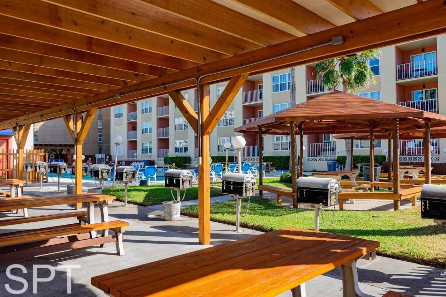 Beach Access Condo With Pool, Hot Tub Area & Bbq - Gulfview I - Unit 213 South Padre Island Exterior photo