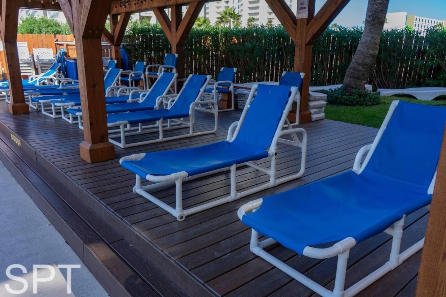 Beach Access Condo With Pool, Hot Tub Area & Bbq - Gulfview I - Unit 213 South Padre Island Exterior photo